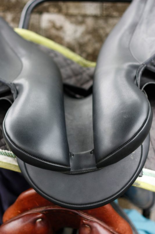 selle-wintec-vue-dessous